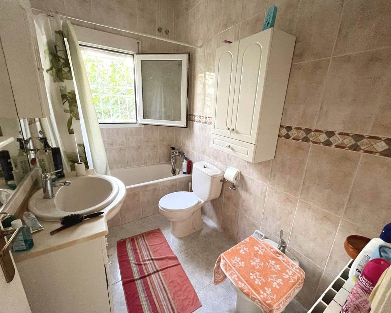 3 soverom Kjedet enebolig til salgs i Ciudad Quesada med svømmebasseng - € 255 000 (Ref: 10175651)