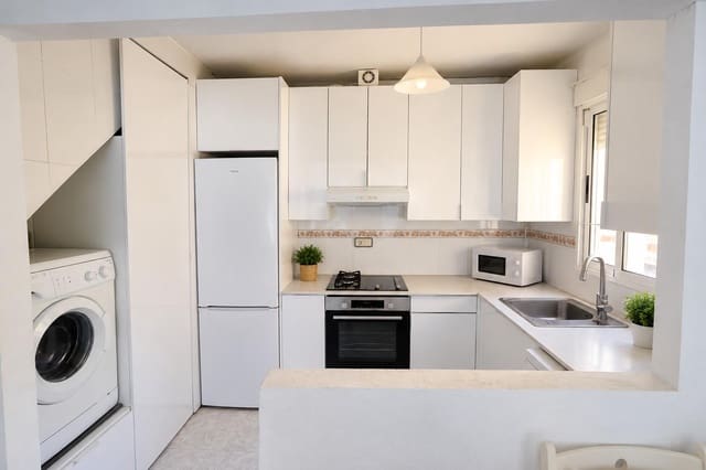 Bungalow de 2 habitaciones en El Chaparral, Torrevieja en venta con piscina - 135.000 € (Ref: 10183699)