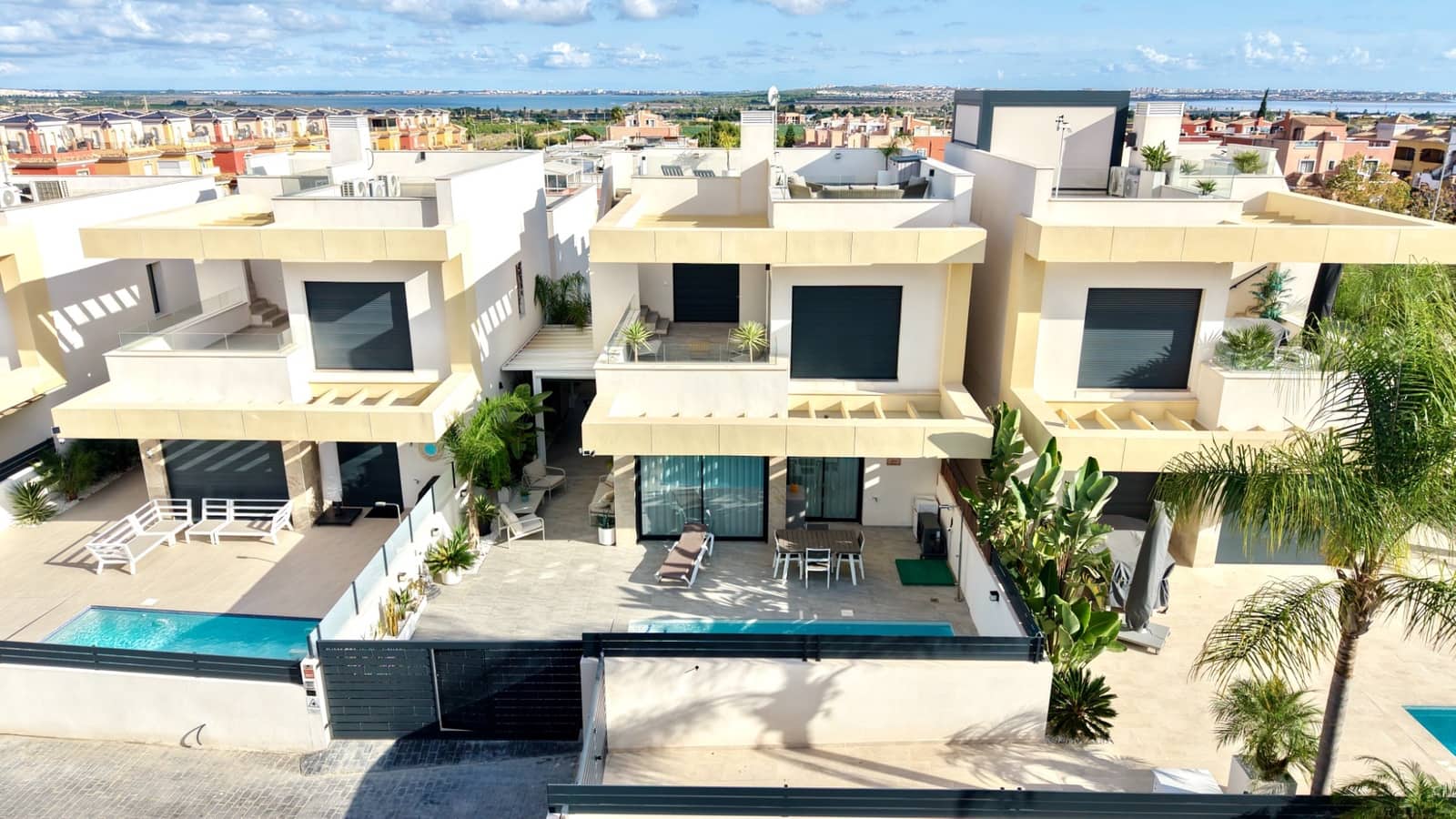 3 slaapkamer Villa te koop in Los Montesinos met zwembad - € 449.000 (Ref: 10186597)