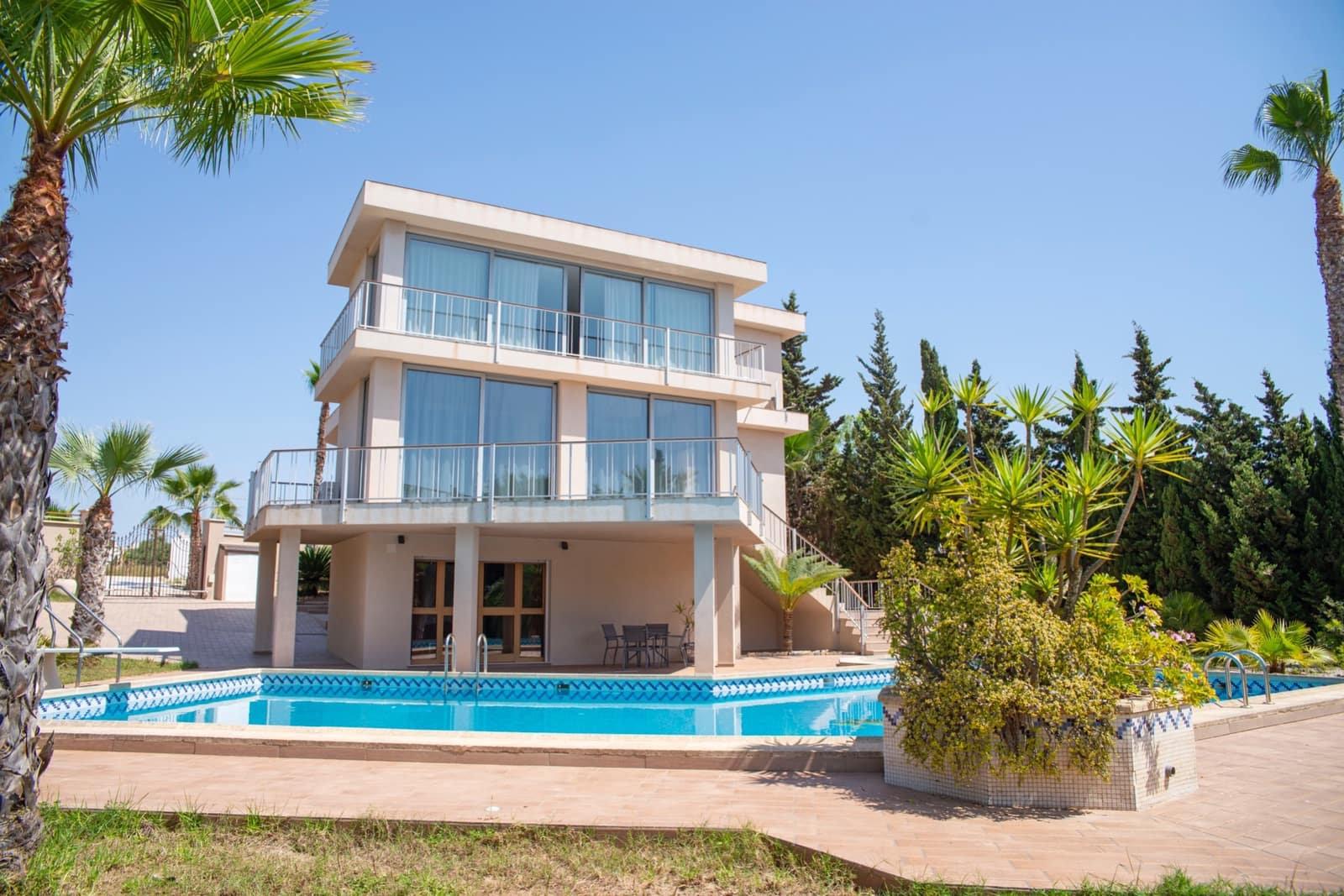 4 soverom Villa til salgs i Pueblo Bravo med svømmebasseng - € 840 000 (Ref: 6838745)