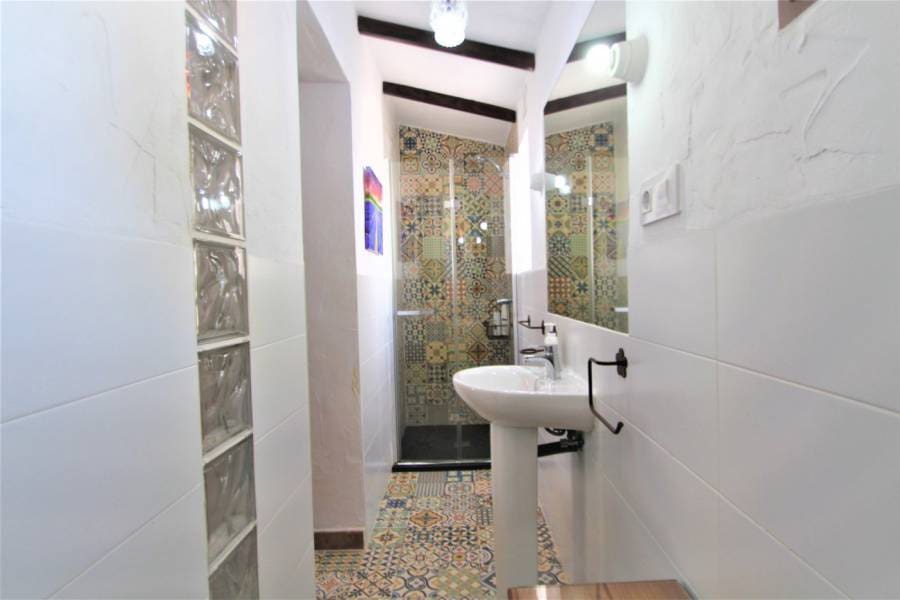 9 bedroom Villa for sale in Orihuela Costa with pool - € 690,000 (Ref: 7567869)