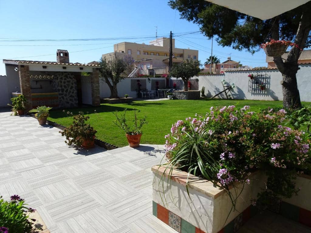 9 bedroom Villa for sale in Orihuela Costa with pool - € 690,000 (Ref: 7567869)