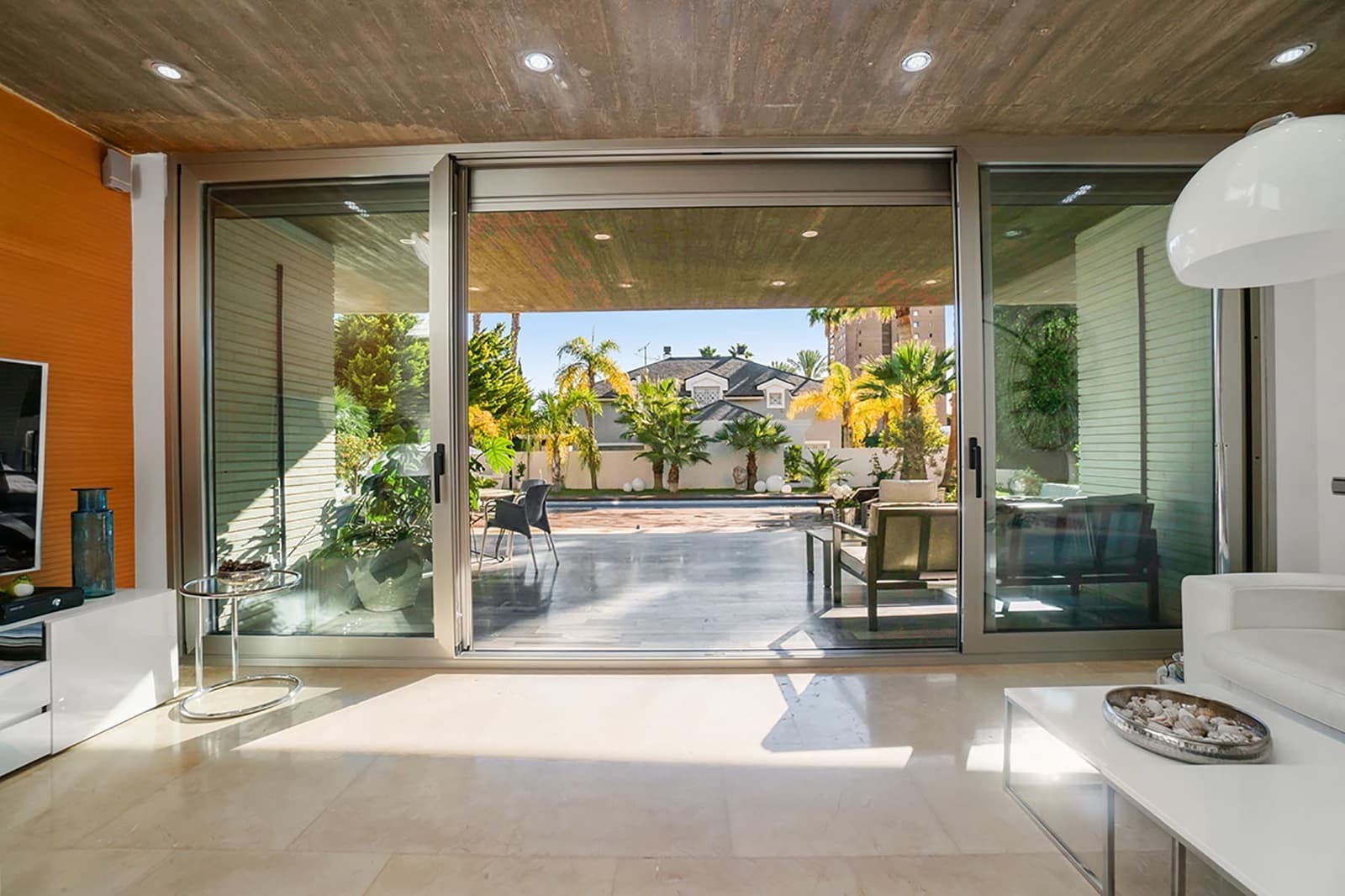 4 soveværelse Villa til salg i Alicante by med swimmingpool - € 999.900 (Ref: 7887739)