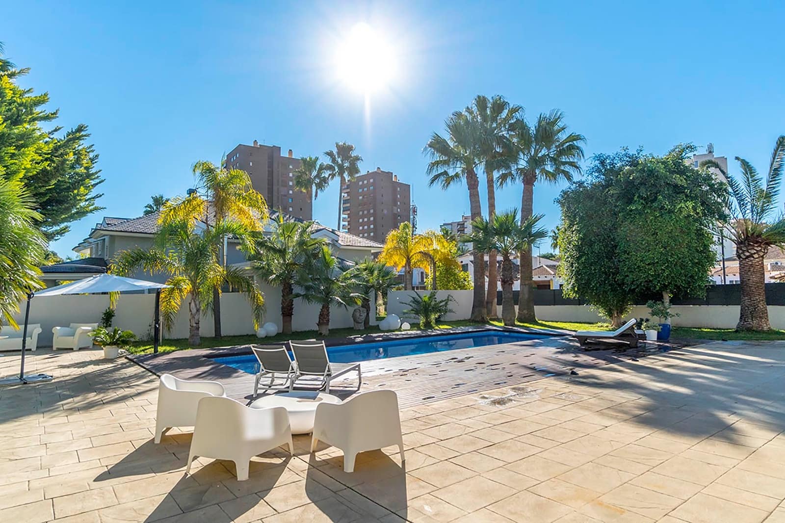 4 soveværelse Villa til salg i Alicante by med swimmingpool - € 999.900 (Ref: 7887739)