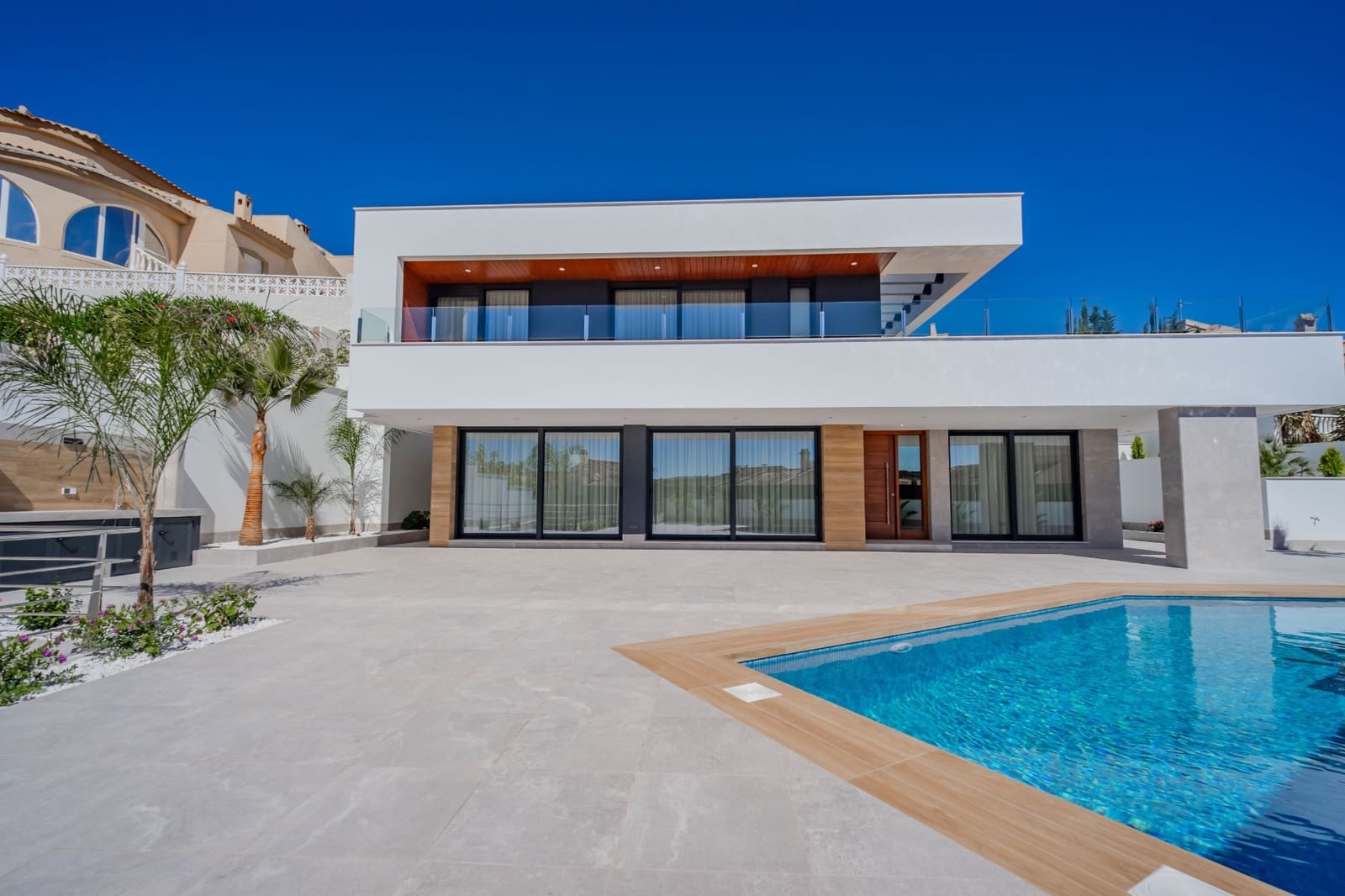 4 slaapkamer Villa te koop in La Marquesa met zwembad - € 1.150.000 (Ref: 8023877)