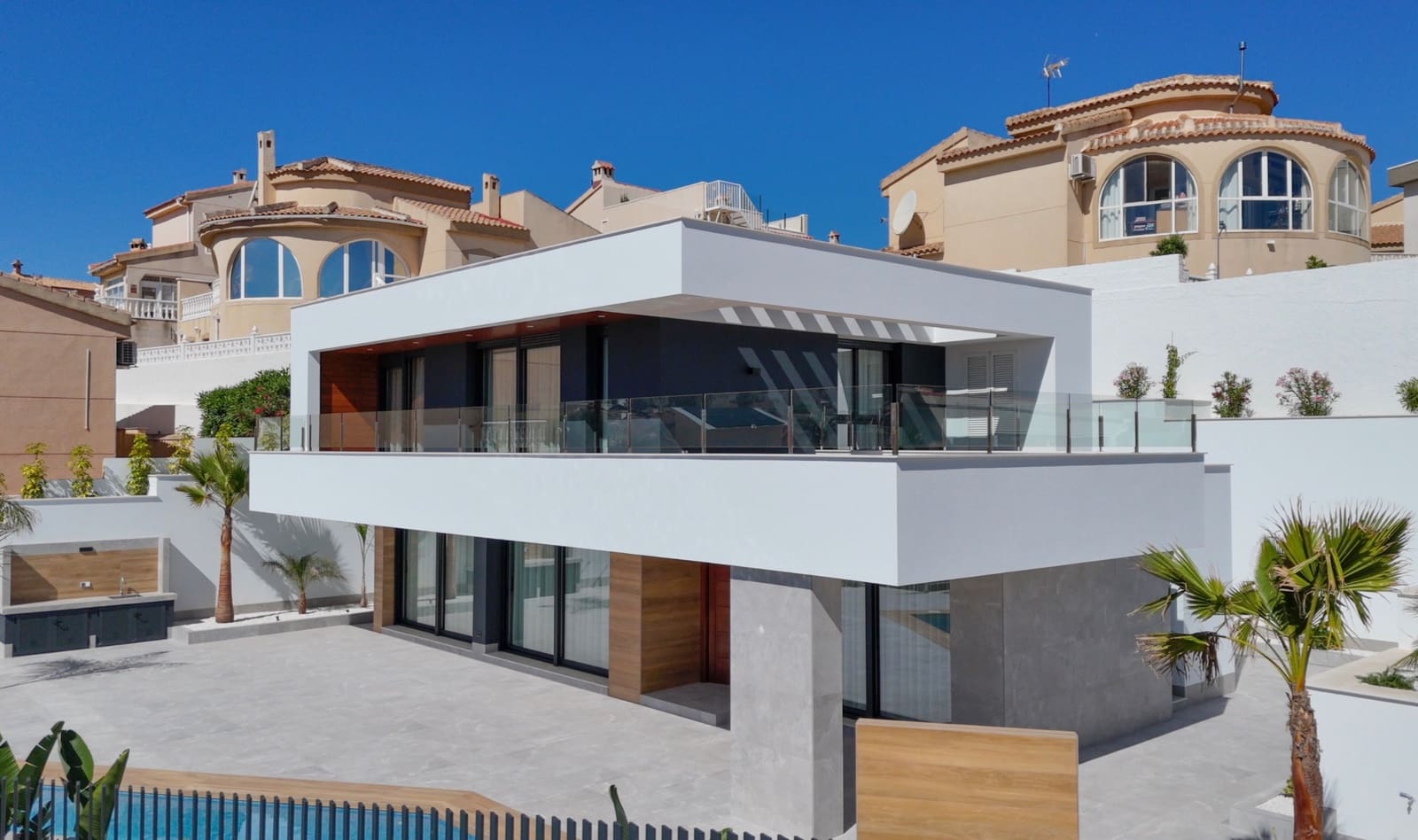 4 slaapkamer Villa te koop in La Marquesa met zwembad - € 1.150.000 (Ref: 8023877)