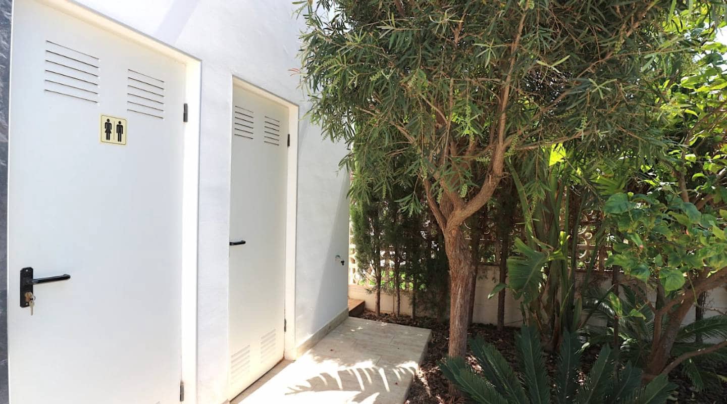 3 Zimmer Villa zu verkaufen in Torrevieja mit Pool - 709.000 € (Ref: 8052985)