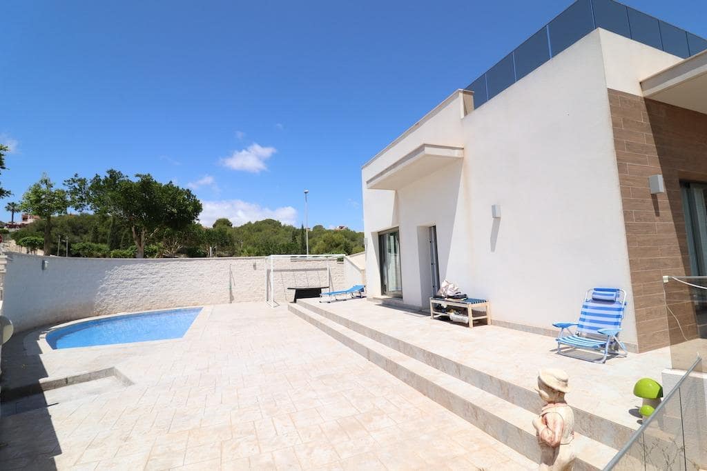 3 bedroom Villa for sale in San Miguel de Salinas with garage - € 565,000 (Ref: 8064816)