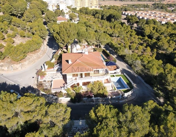 10 bedroom Villa for sale in Campoamor, Orihuela with pool garage - € 1,100,000 (Ref: 8125755)