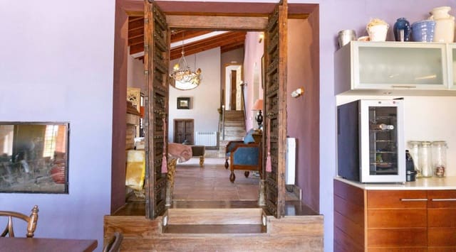 Chalet de 4 habitaciones en San Miguel de Salinas en venta con piscina garaje - 1.745.000 € (Ref: 8417469)