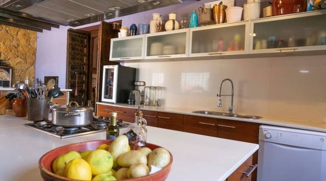 Chalet de 4 habitaciones en San Miguel de Salinas en venta con piscina garaje - 1.745.000 € (Ref: 8417469)