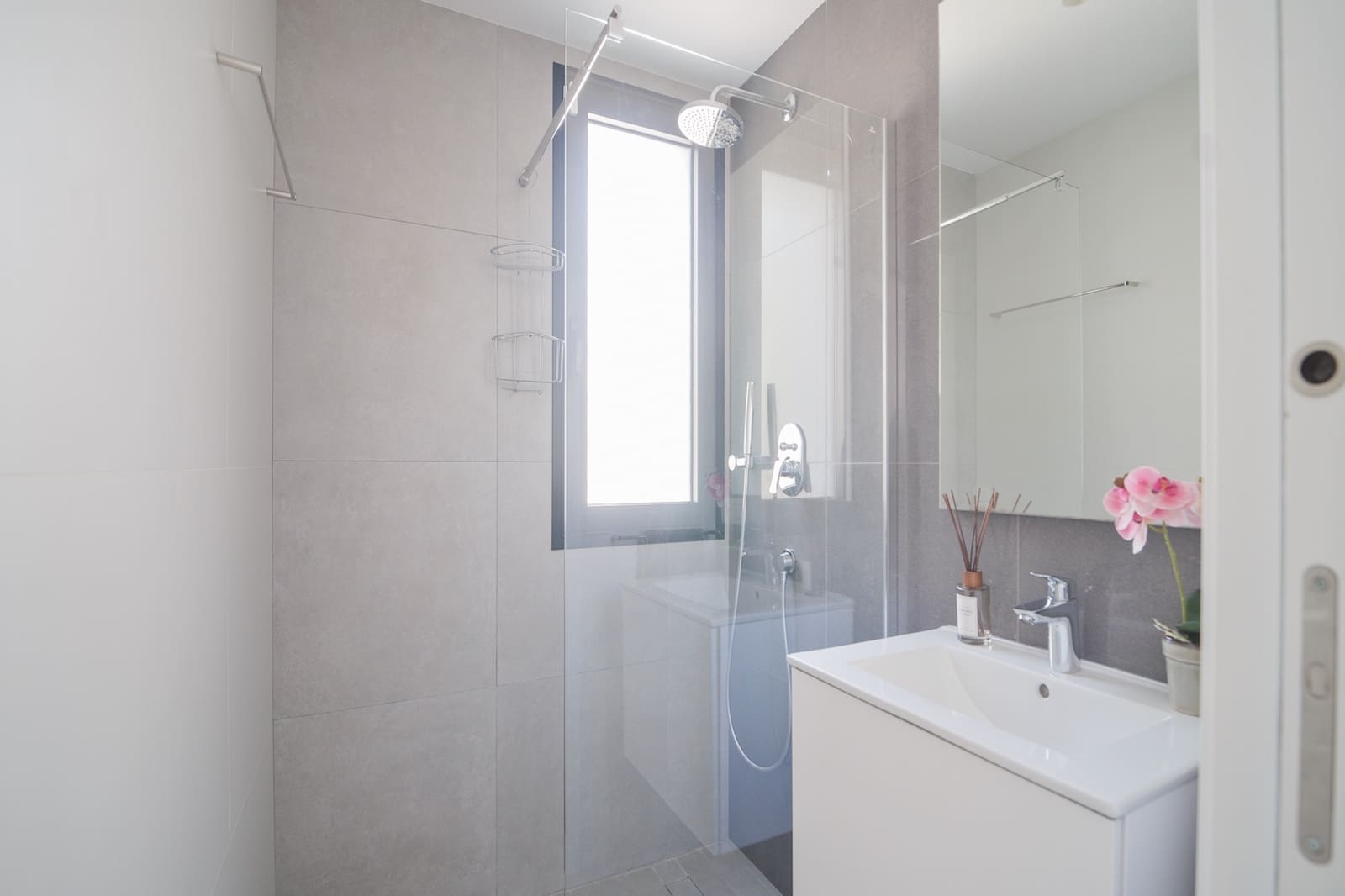 3 bedroom Villa for sale in Pueblo Bravo with pool - € 650,000 (Ref: 8598612)