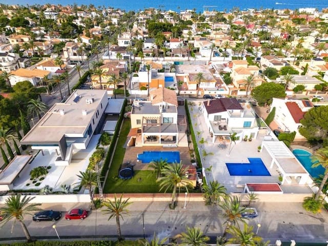 5 bedroom Villa for sale in Cabo Roig, Orihuela with pool - € 1,995,000 (Ref: 8625484)