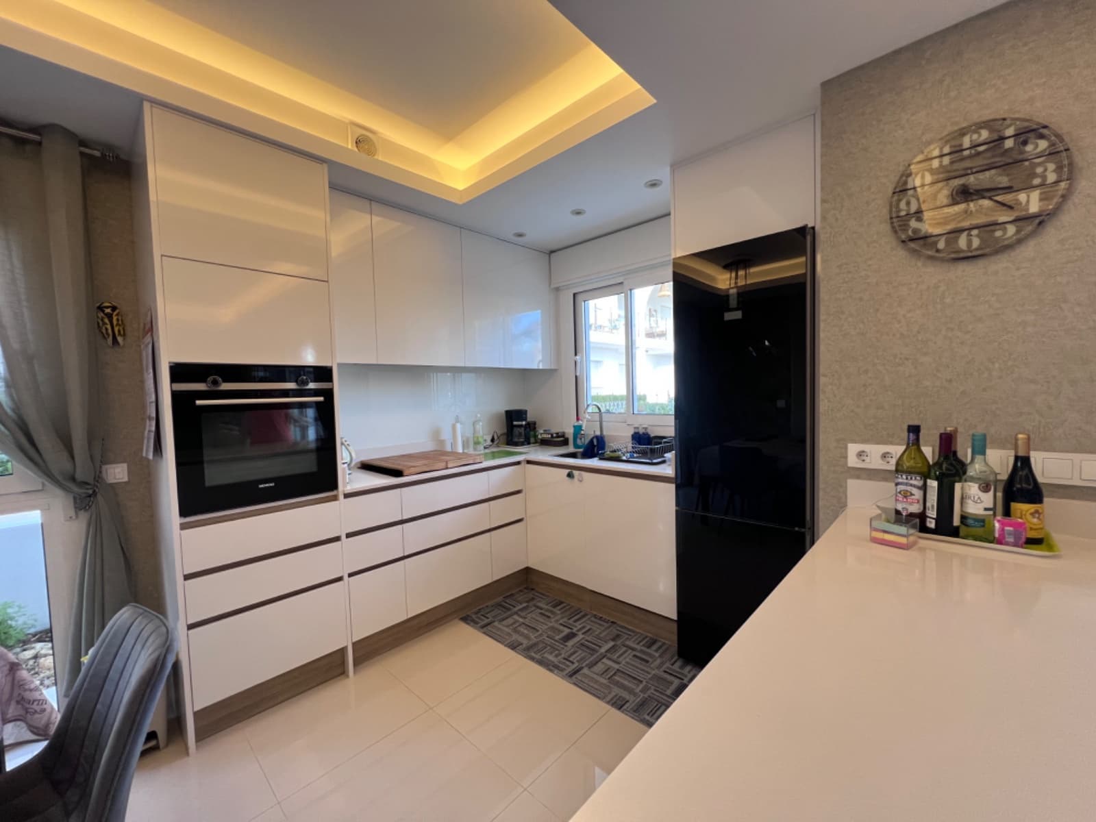 2 bedroom Apartment for sale in Pueblo Bravo with pool - € 325,000 (Ref: 8639877)