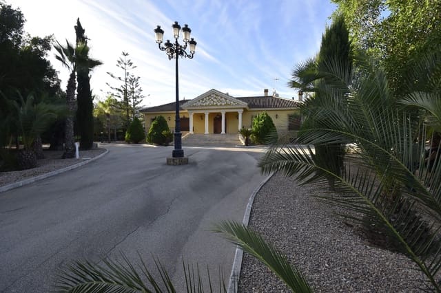 6 bedroom Finca/Country House for sale in La Matanza, Orihuela with pool garage - € 800,000 (Ref: 8685452)