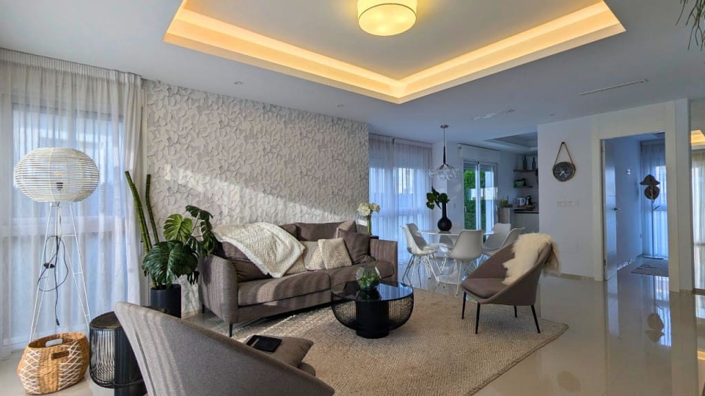 3 makuuhuone Paritalo myytävänä paikassa Ciudad Quesada mukana uima-altaan - 435 000 € (Ref: 8687414)