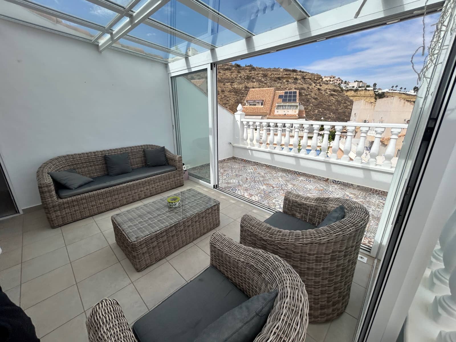 Pareado de 3 habitaciones en La Marquesa en venta con piscina - 239.950 € (Ref: 8736480)