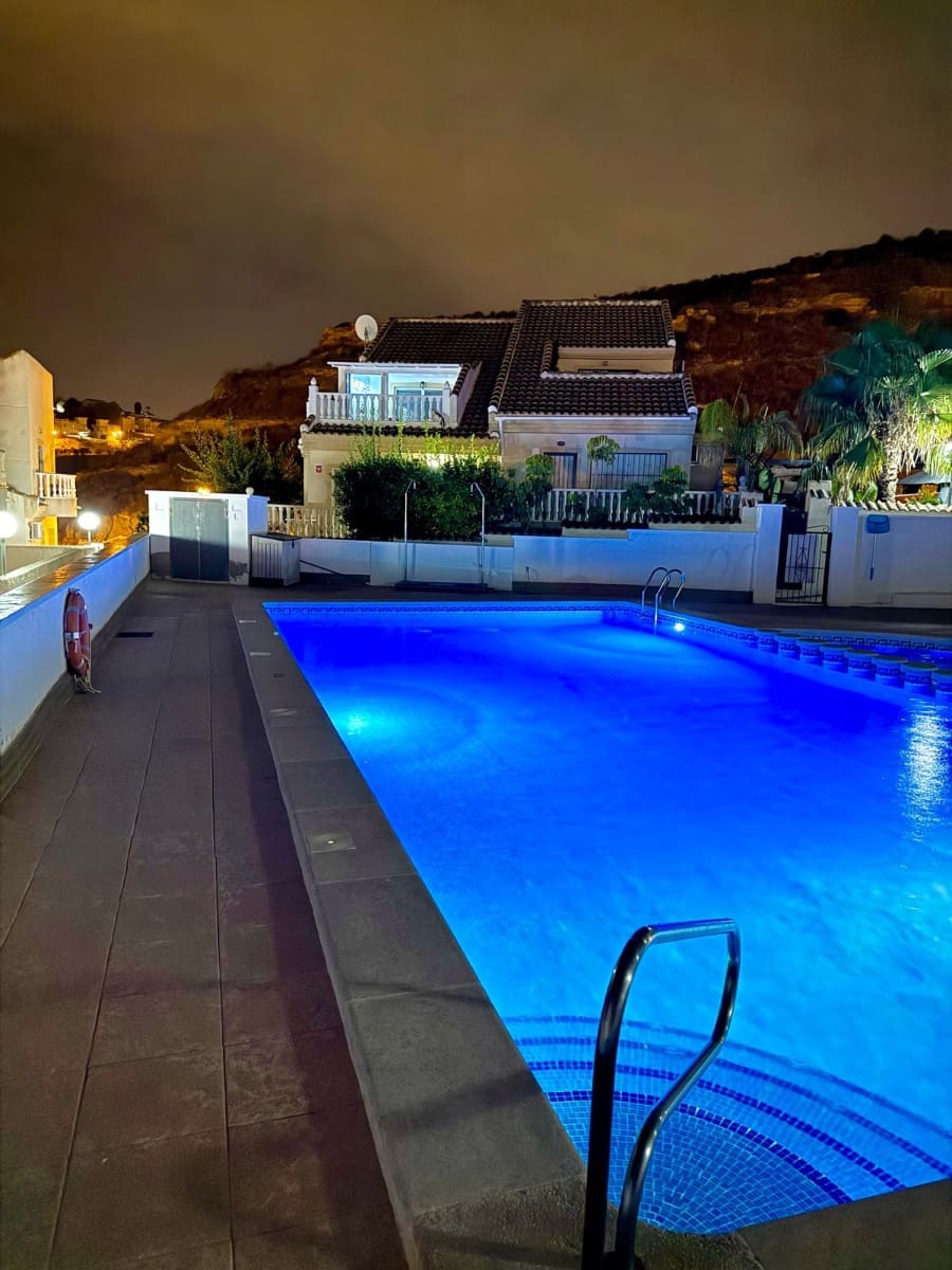 3 sypialnia Dom blizniak na sprzedaż w La Marquesa z basenem - 239 950 € (Ref: 8736480)