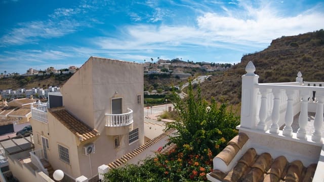 3 slaapkamer Halfvrijstaande villa te koop in La Marquesa, Rojales met zwembad - € 225.000 (Ref: 8736480)