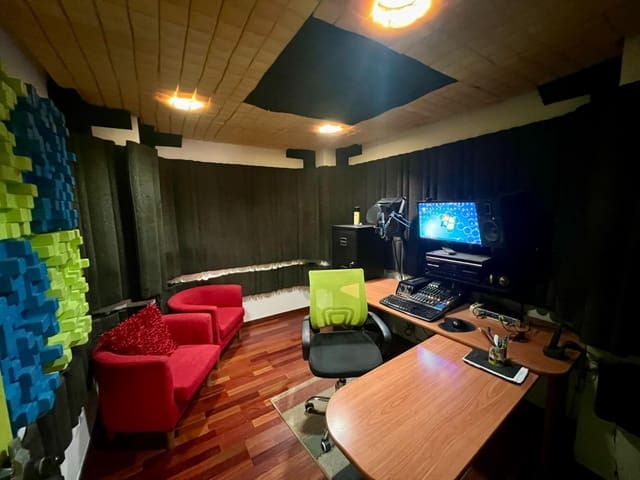 Erhverv til salg i Orihuela ciudad, Orihuela - € 160.000 (Ref: 8799702)