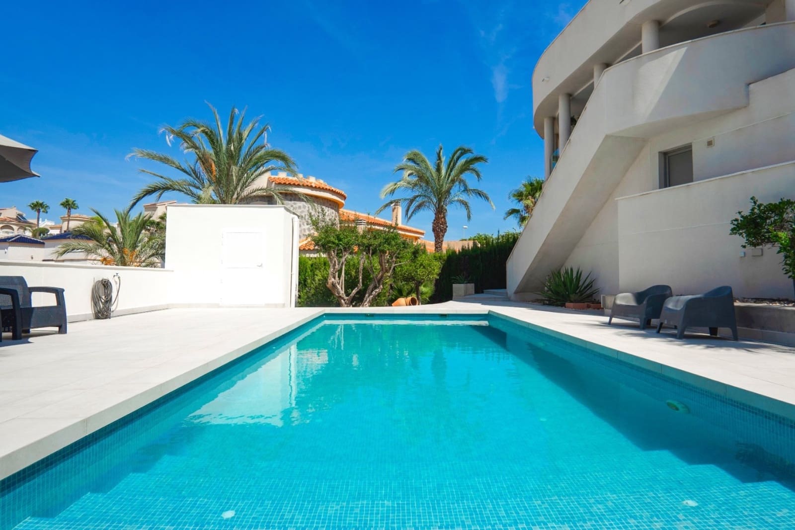 4 soveværelse Villa til salg i La Marquesa med swimmingpool - € 899.000 (Ref: 8845899)