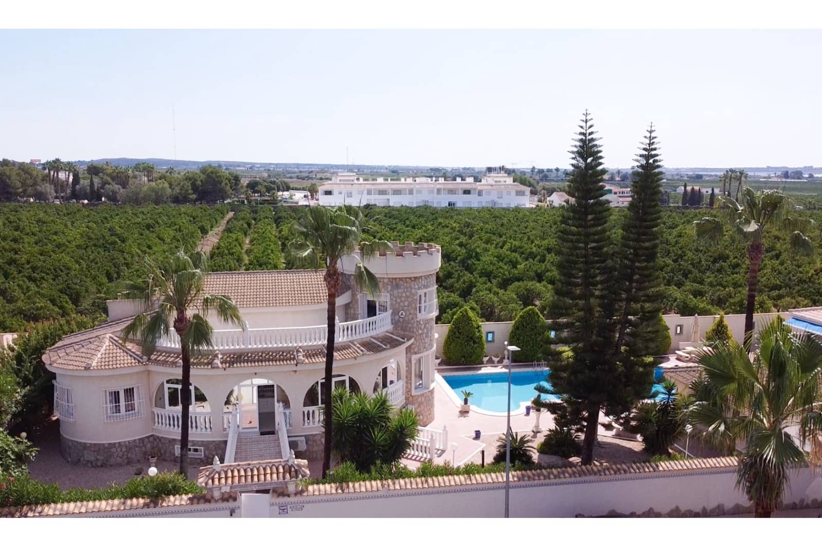 Chalet de 5 habitaciones en Ciudad Quesada en venta con piscina - 845.000 € (Ref: 8845903)