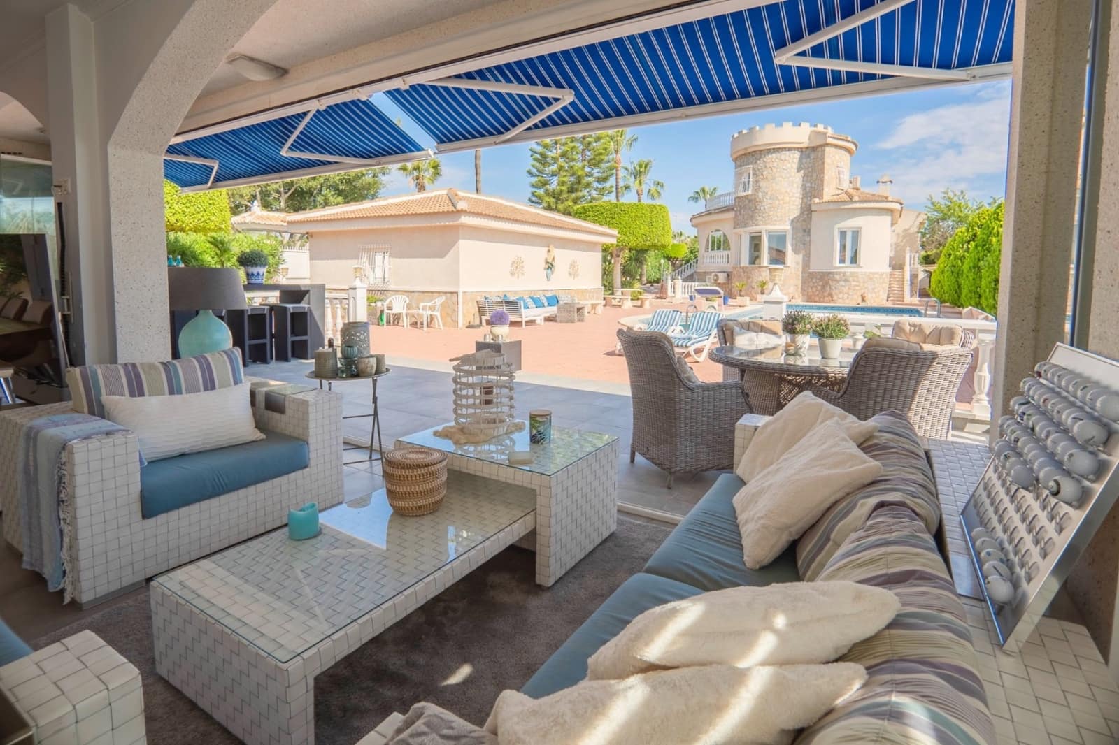 Chalet de 5 habitaciones en Ciudad Quesada en venta con piscina - 845.000 € (Ref: 8845903)