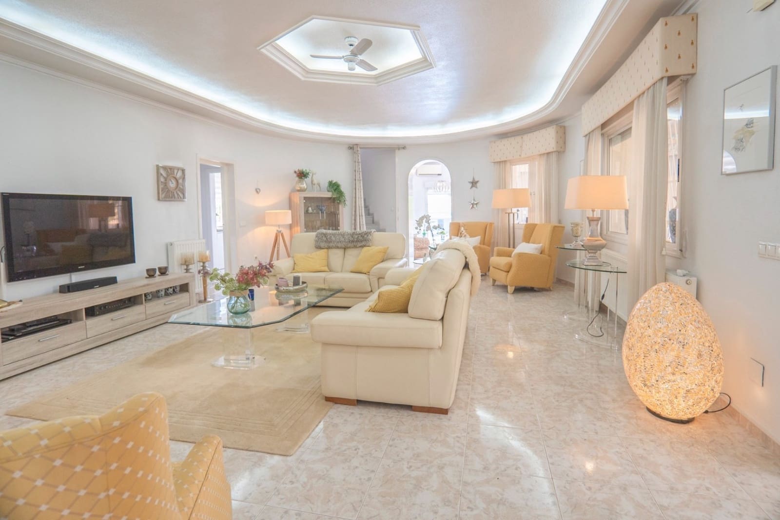 Chalet de 5 habitaciones en Ciudad Quesada en venta con piscina - 845.000 € (Ref: 8845903)