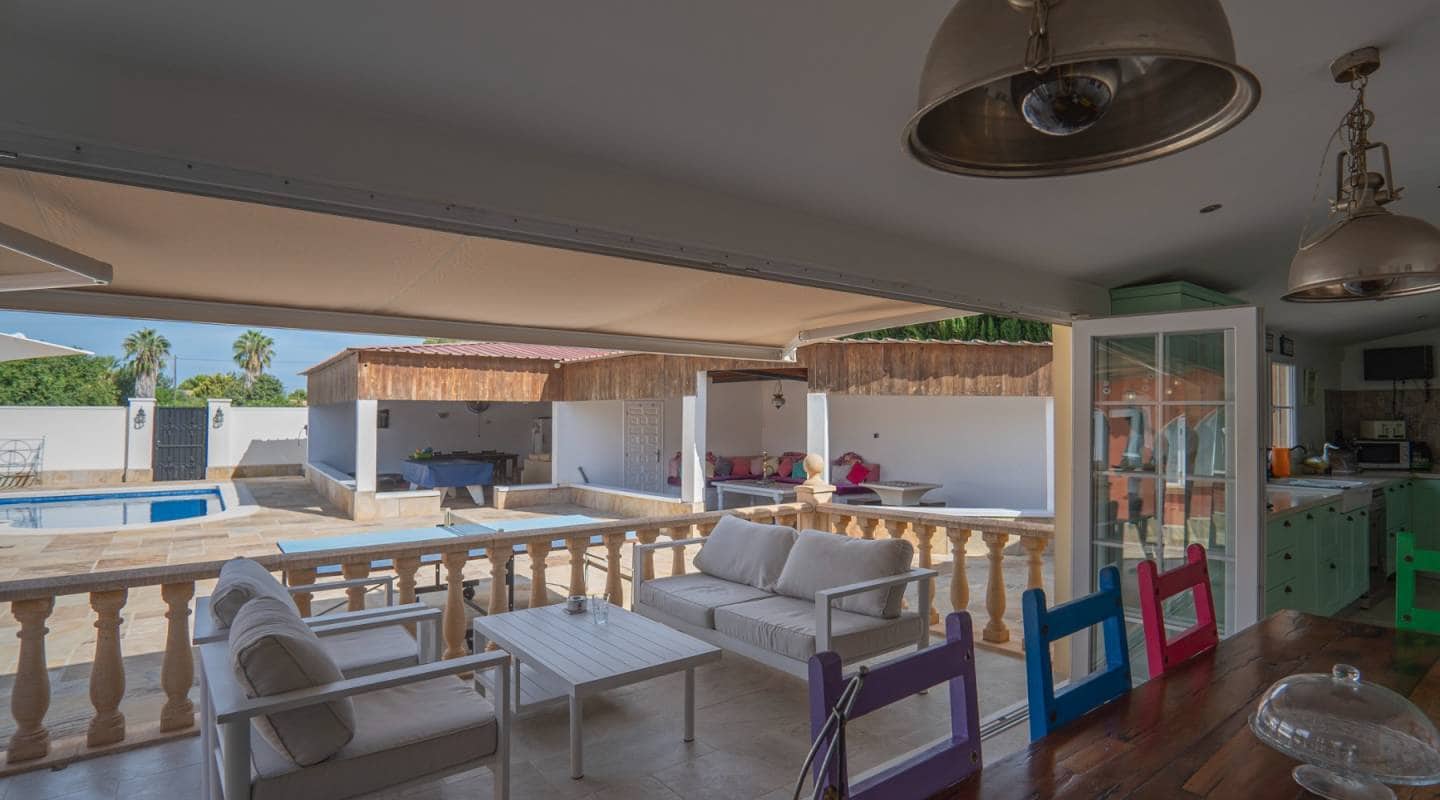 6 soveværelse Villa til salg i Almoradi med swimmingpool - € 650.000 (Ref: 8868544)