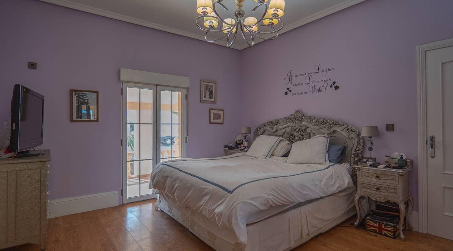 6 soveværelse Villa til salg i Almoradi med swimmingpool - € 650.000 (Ref: 8868544)