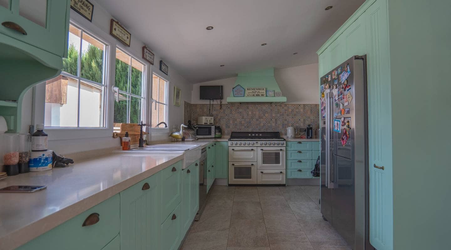 6 soveværelse Villa til salg i Almoradi med swimmingpool - € 650.000 (Ref: 8868544)