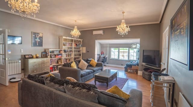 6 soveværelse Villa til salg i Almoradí med swimmingpool - € 650.000 (Ref: 8868544)