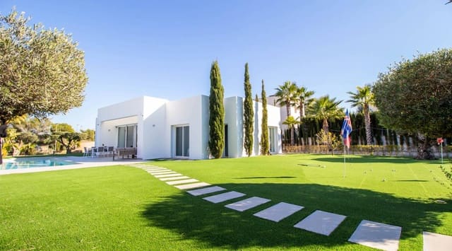 3 slaapkamer Villa te koop in Pinar de Campoverde, Pilar de la Horadada met zwembad - € 665.000 (Ref: 8868545)