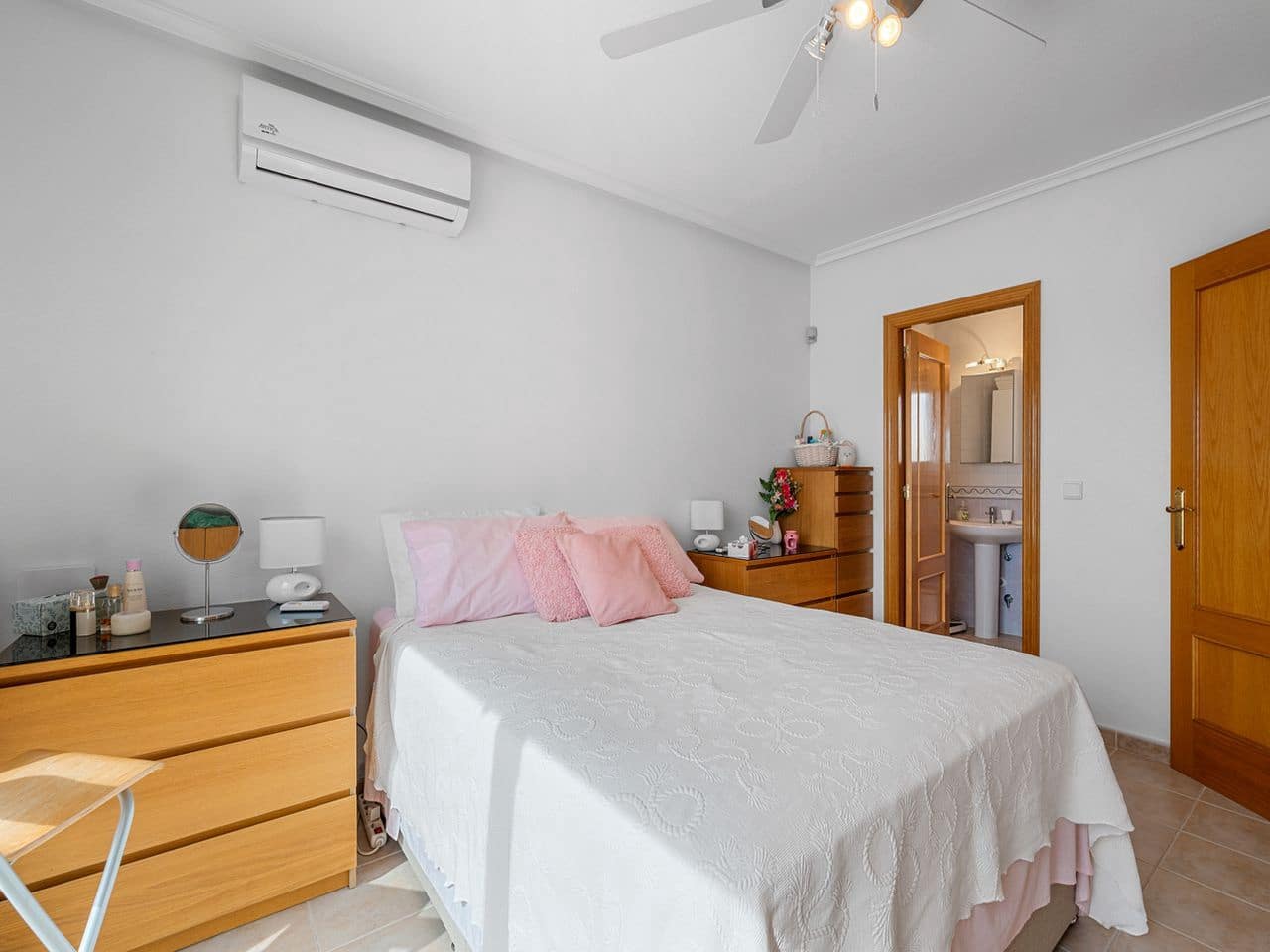 3 bedroom Villa for sale in Ciudad Quesada with pool garage - € 455,000 (Ref: 8892852)