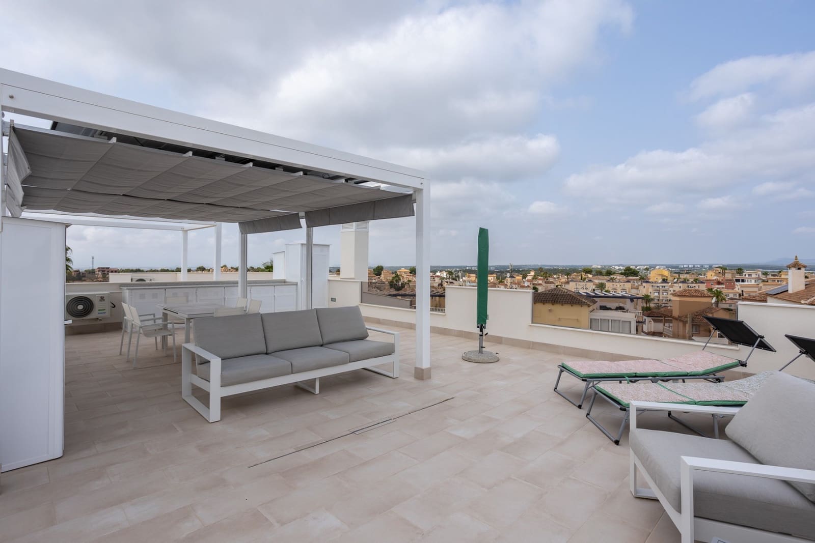 2 quarto Apartamento para venda em Blue Lagoon com piscina garagem - 299 500 € (Ref: 8895784)