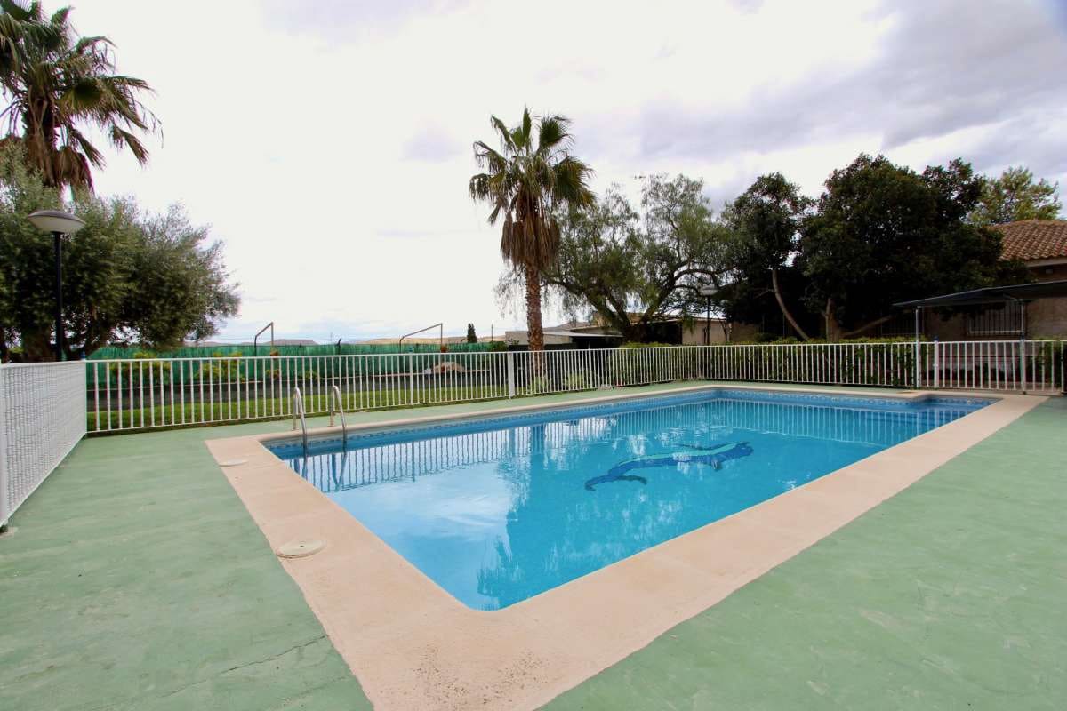 6 soveværelse Villa til salg i Murcia by med swimmingpool - € 260.000 (Ref: 8903683)