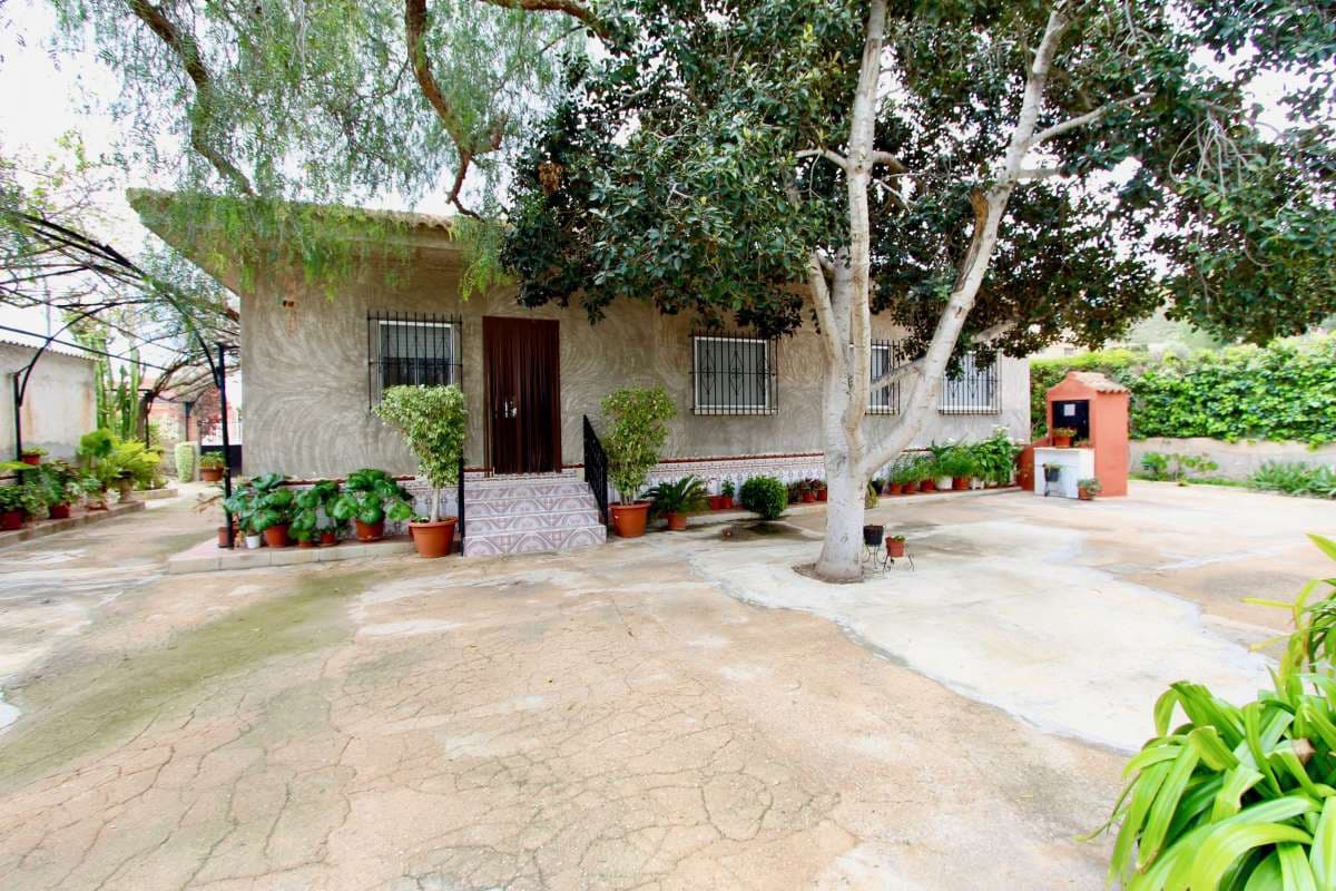 6 soveværelse Villa til salg i Murcia by med swimmingpool - € 260.000 (Ref: 8903683)