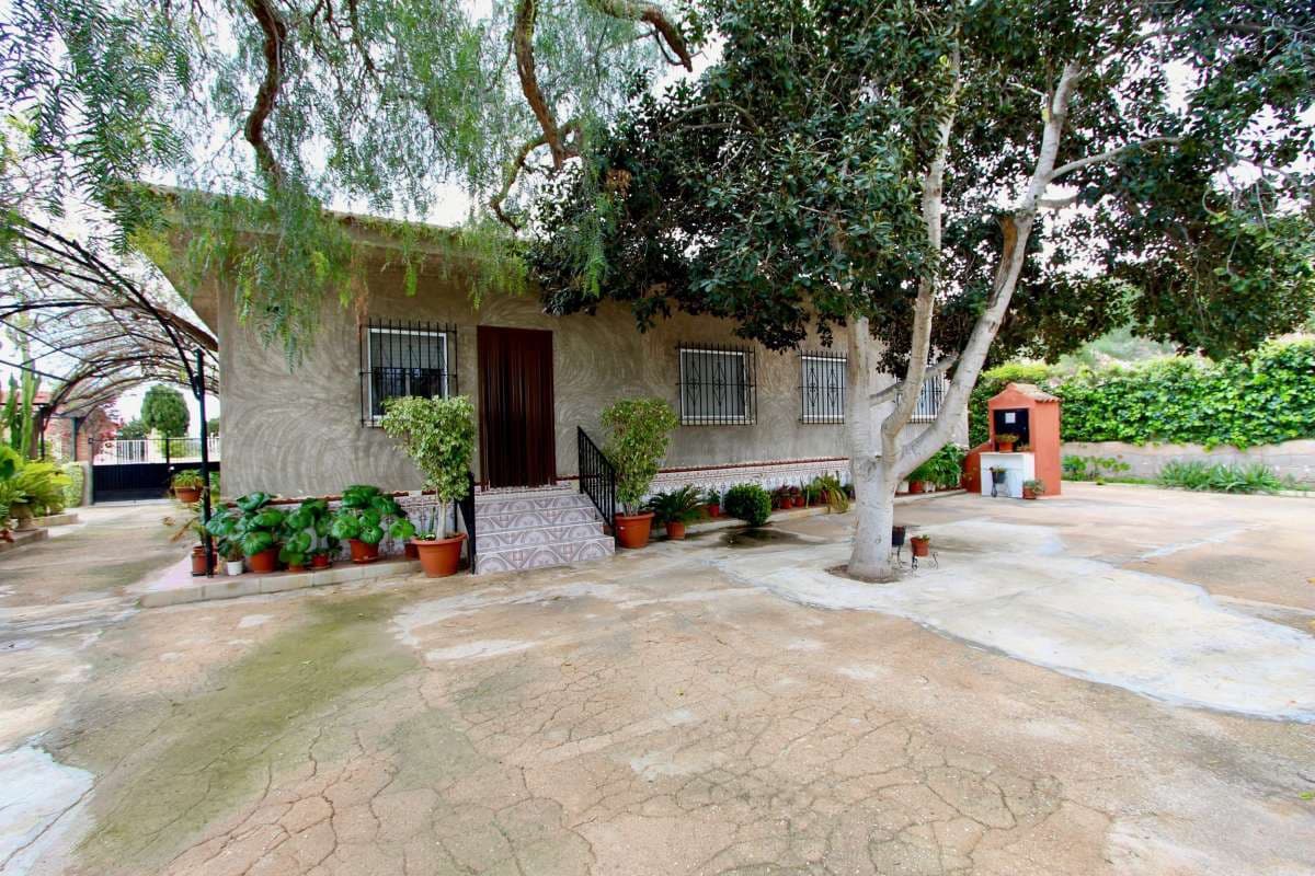 6 soveværelse Villa til salg i Murcia by med swimmingpool - € 260.000 (Ref: 8903683)