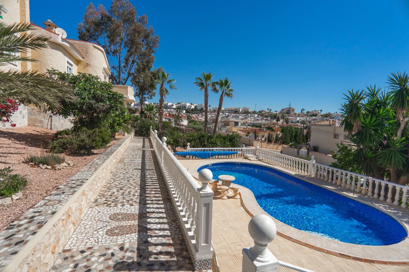 3 Zimmer Villa zu verkaufen in Ciudad Quesada mit Pool - 395.000 € (Ref: 8903915)