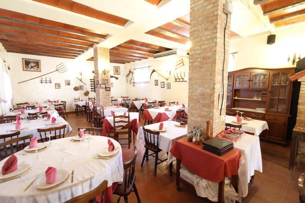 Local Comercial de 4 habitaciones en La Zenia en venta con garaje - 750.000 € (Ref: 8907189)