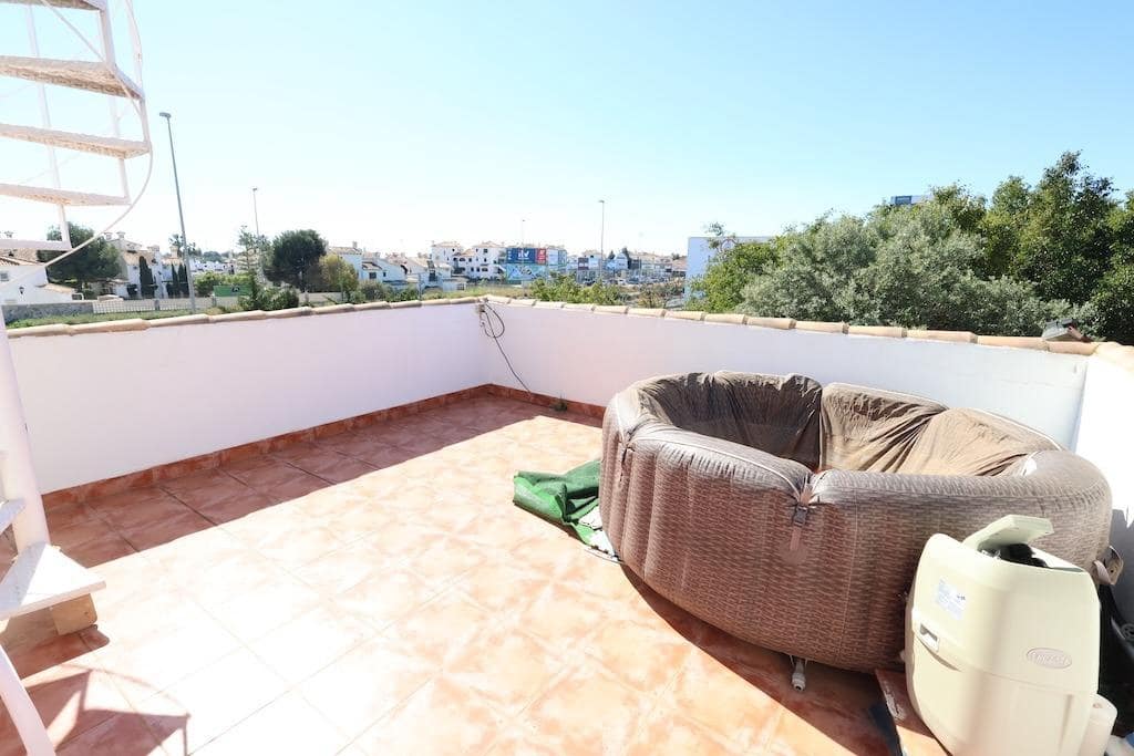 Local Comercial de 4 habitaciones en La Zenia en venta con garaje - 750.000 € (Ref: 8907189)