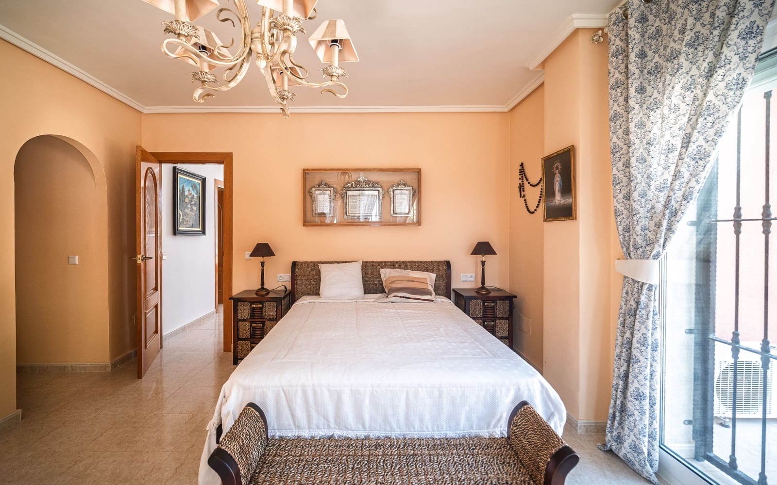 4 Zimmer Villa zu verkaufen in Dona Pepa mit Pool - 1.099.000 € (Ref: 8917313)