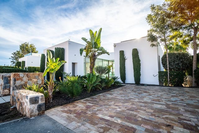 4 camera da letto Villa in vendita in Las Colinas Golf con piscina garage - 950.000 € (Rif: 8930566)