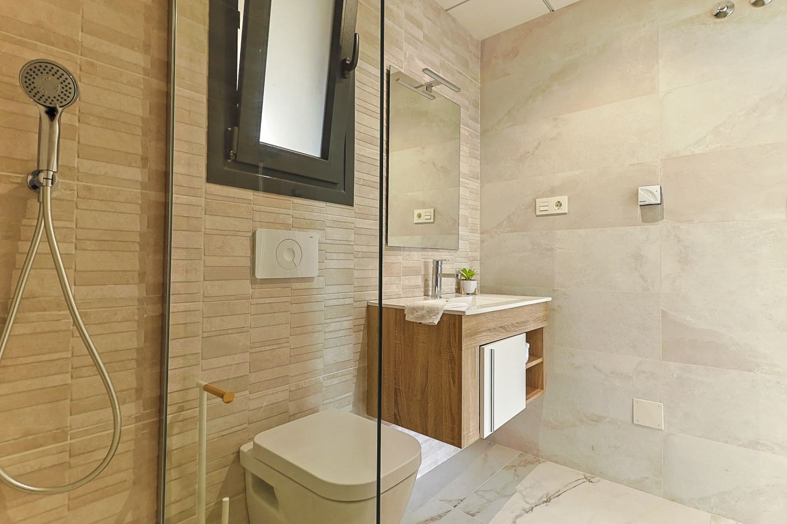 2 Zimmer Apartment zu verkaufen in Los Altos mit Pool Garage - 299.950 € (Ref: 8930578)