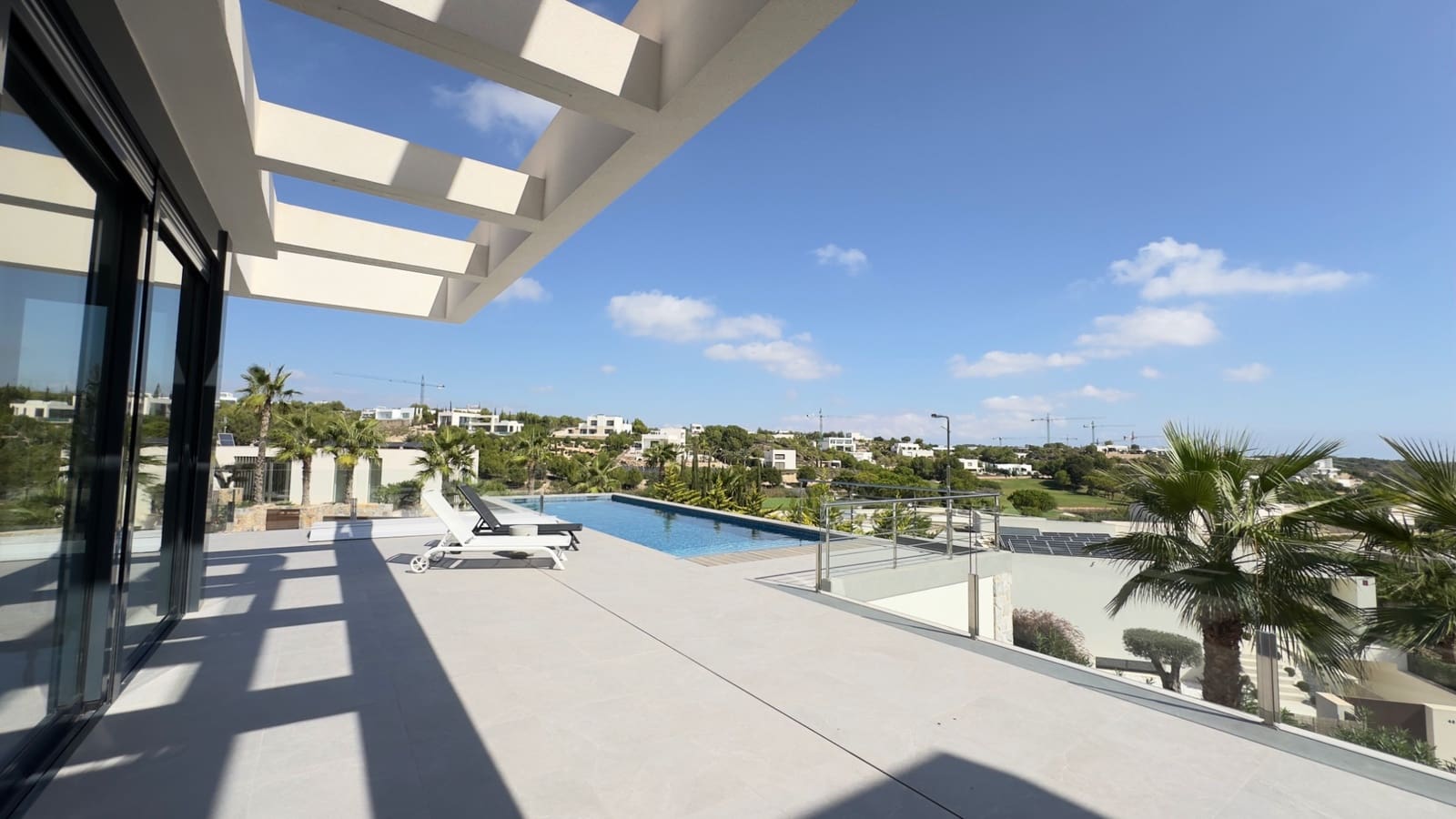 6 camera da letto Villa in vendita in Las Colinas Golf con piscina garage - 2.350.000 € (Rif: 8930581)