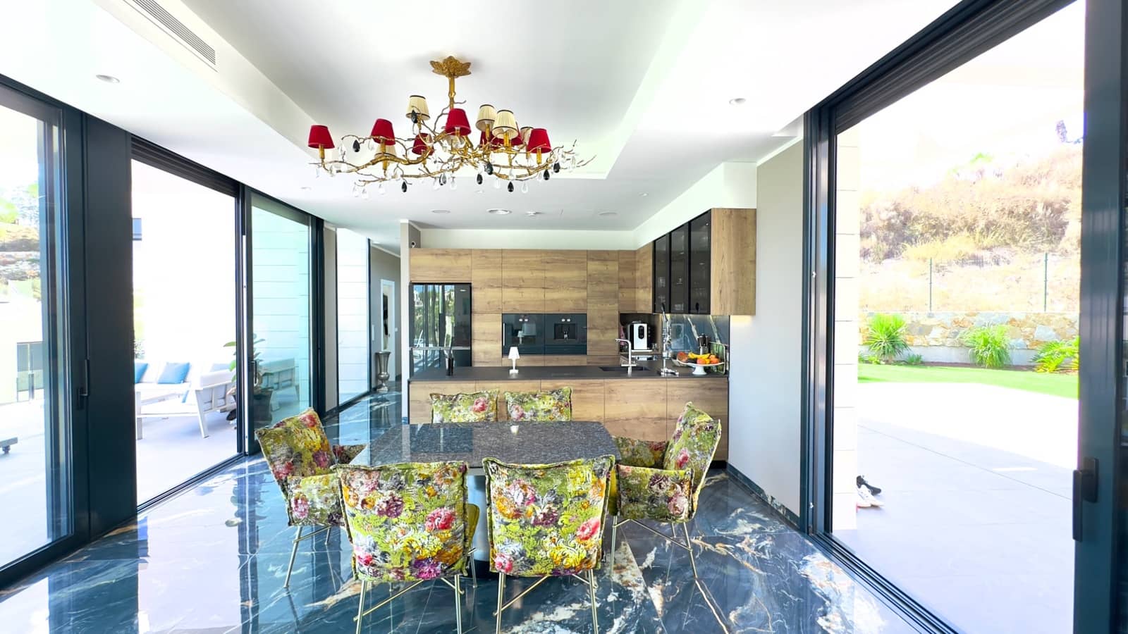 6 camera da letto Villa in vendita in Las Colinas Golf con piscina garage - 2.350.000 € (Rif: 8930581)