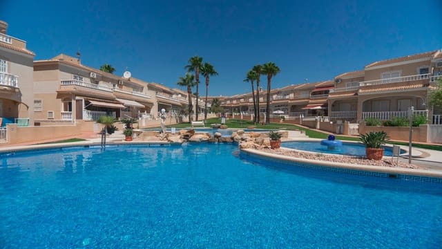 3 chambre Villa/Maison Semi-Mitoyenne à vendre à Doña Pepa, Rojales avec piscine - 245 000 € (Ref: 8944637)
