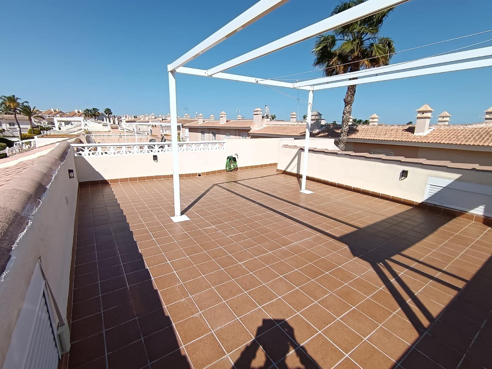 3 chambre Villa/Maison Semi-Mitoyenne à vendre à Dona Pepa avec piscine - 245 000 € (Ref: 8944637)