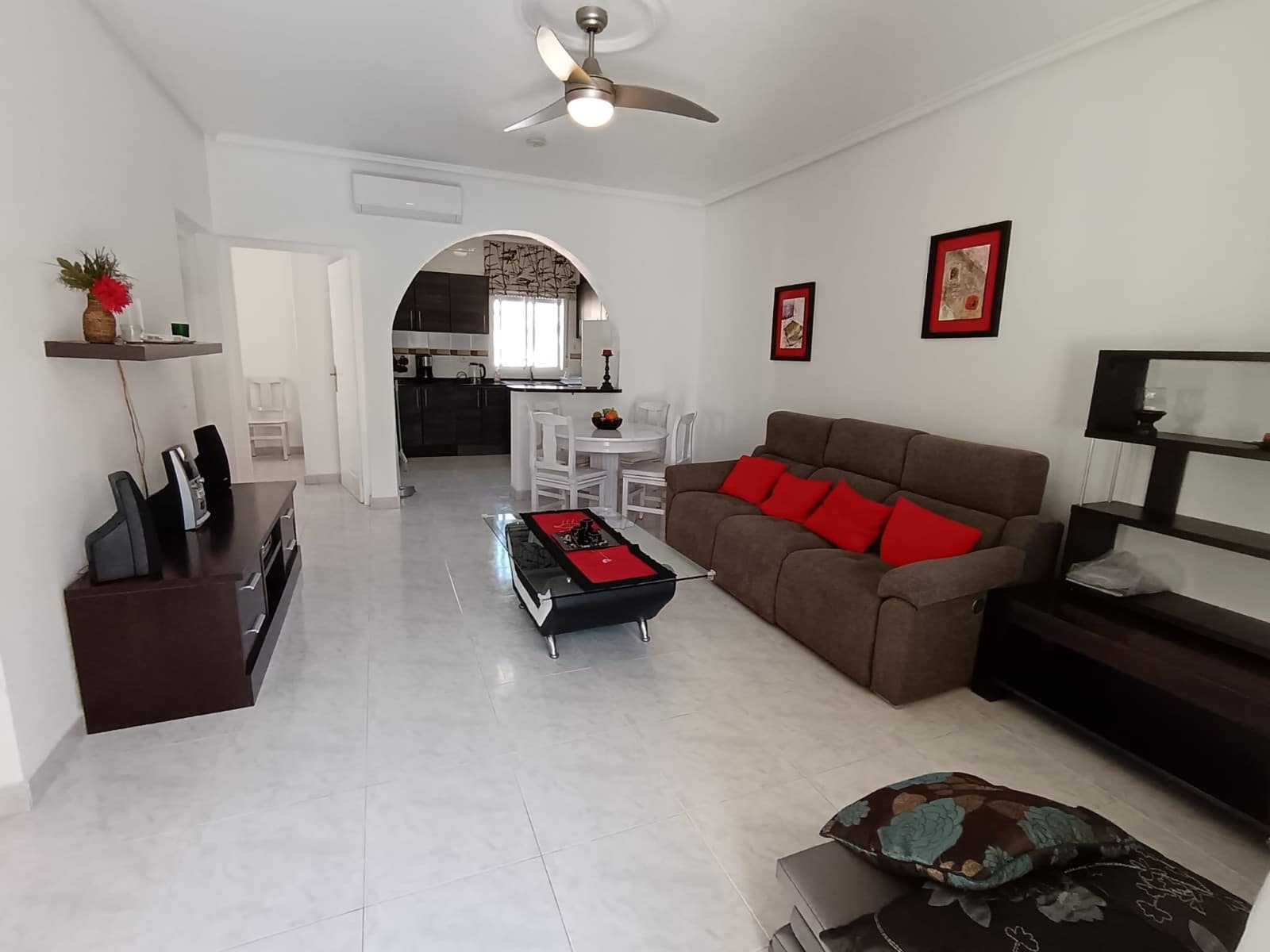 3 chambre Villa/Maison Semi-Mitoyenne à vendre à Dona Pepa avec piscine - 245 000 € (Ref: 8944637)