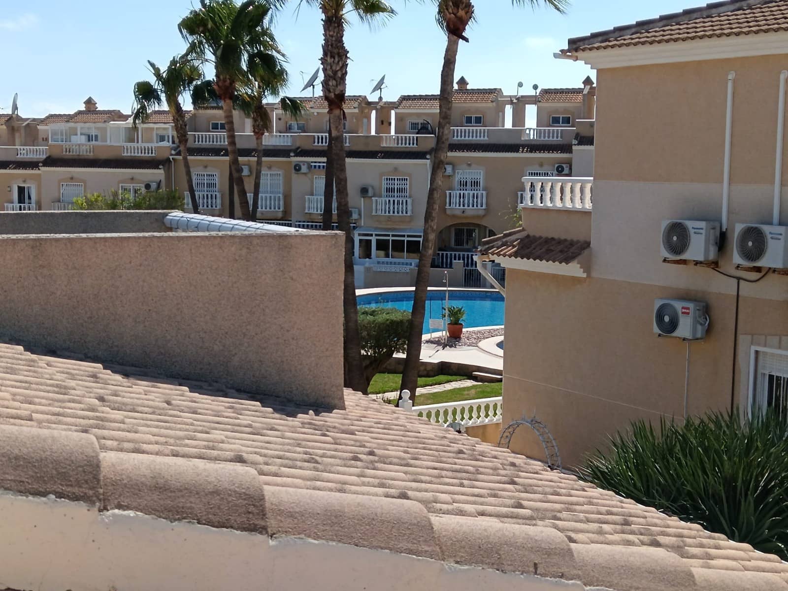 3 chambre Villa/Maison Semi-Mitoyenne à vendre à Dona Pepa avec piscine - 245 000 € (Ref: 8944637)
